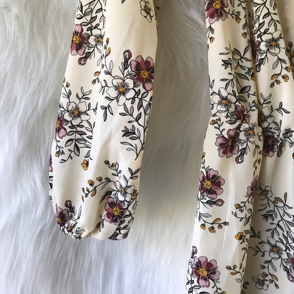 Charlotte Russe Floral Romper - Picture 5 of 7